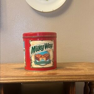 Vintage Milky Way tin
